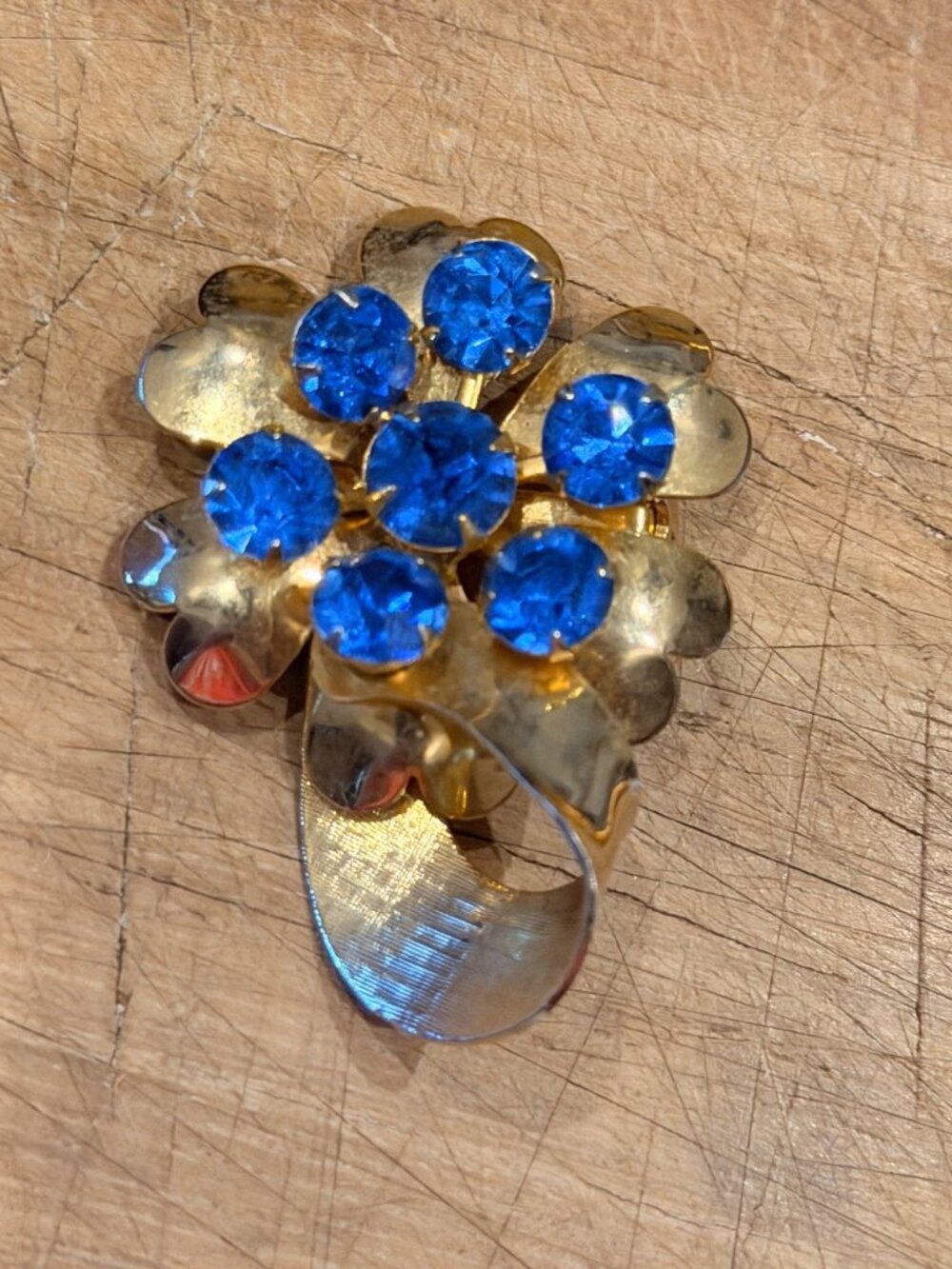 Vintage Gold Floral Brooch With Blue Rhinestones Heart-Shaped Petals Gift Box In